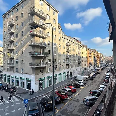 Design, Light & Comfort In Apartamento